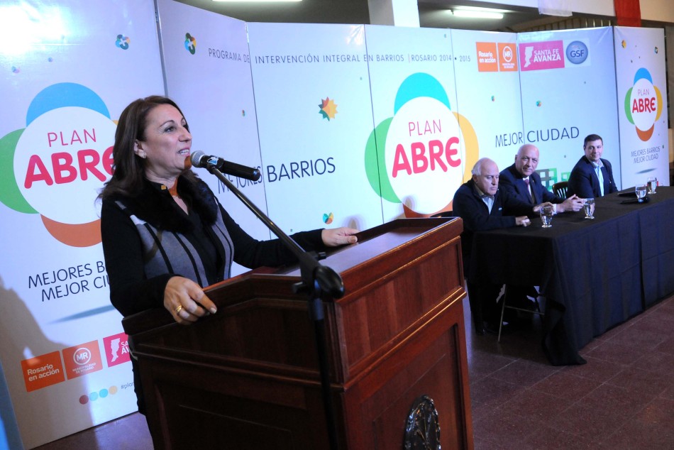 28311 | Firma Convenio Nuevas Obras Barrio Latinoamerica - Dir. Gral. de Comunicación Social (Marcelo Beltrame)