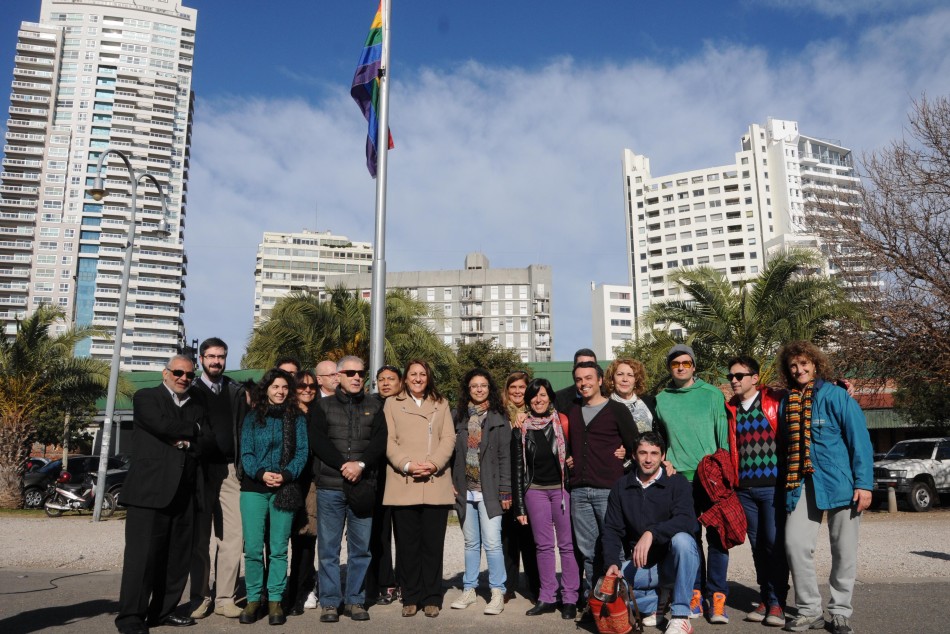 4909 | Inauguración mástil de la Diversidad Sexual -