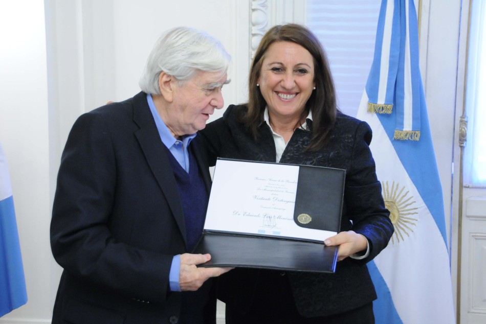 6697 | Acto de reconocimiento al antropólogo Menéndez Spina - Municipalidad de Rosario