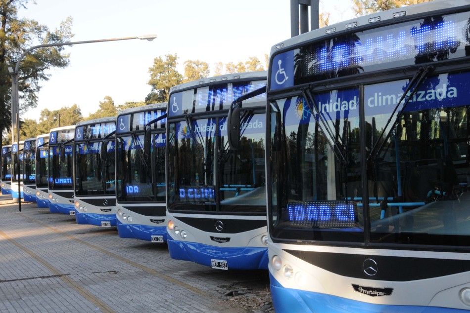 8269 | Presentación de nuevos coches de la MIXTA - Municipalidad de Rosario (archivo)