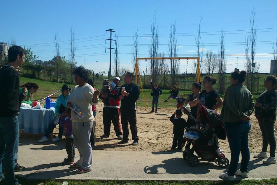 10262 | Distrito Sur: encuentro de la mesa de gestión barrial en el sector de Ensenada, barrio Saladillo -