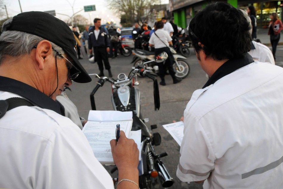 14565 | Operativo control de tránsito - Municipalidad de Rosario (archivo)