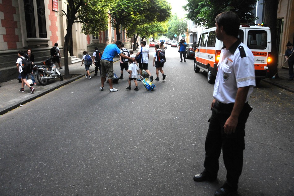 23431 | Control vehicular frente a escuelas.  - Franco Trovato Fuoco / Dir Gral Comunicación Social
