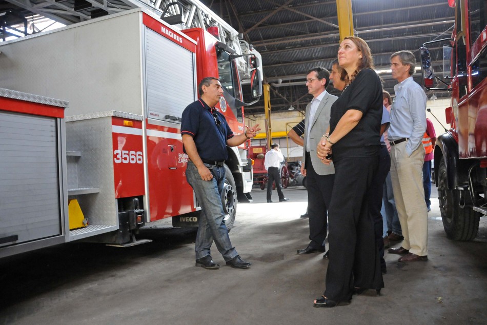 24106 | Fein Visita Bomberos Zapadores  - Dir. Gral. de Comunicación Social (Marcelo Beltrame)