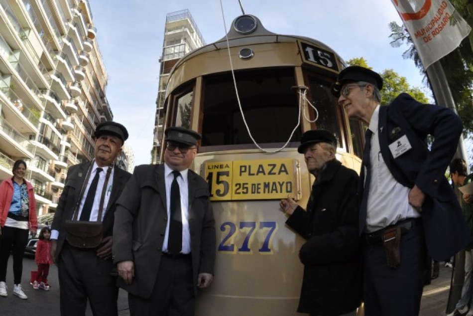 29819 | El legendario coche 277 vuelve a recorrer la ciudad en el feriado del 25 de mayo -