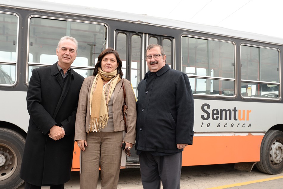 29997 | La línea 123 ya tiene su punta de línea en el Parque Industrial de Pérez - Beto Ritta
