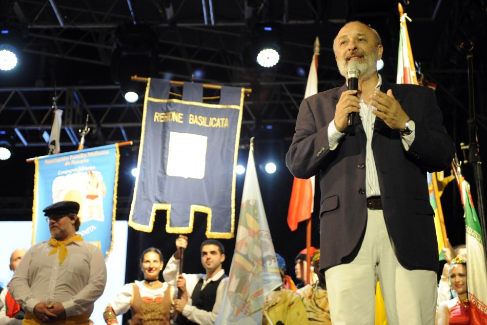 65533 |  XXXII Encuentro y Fiesta Nacional de Colectividades - Dir. Gral. de Comunicación Social (Silvio Moriconi)