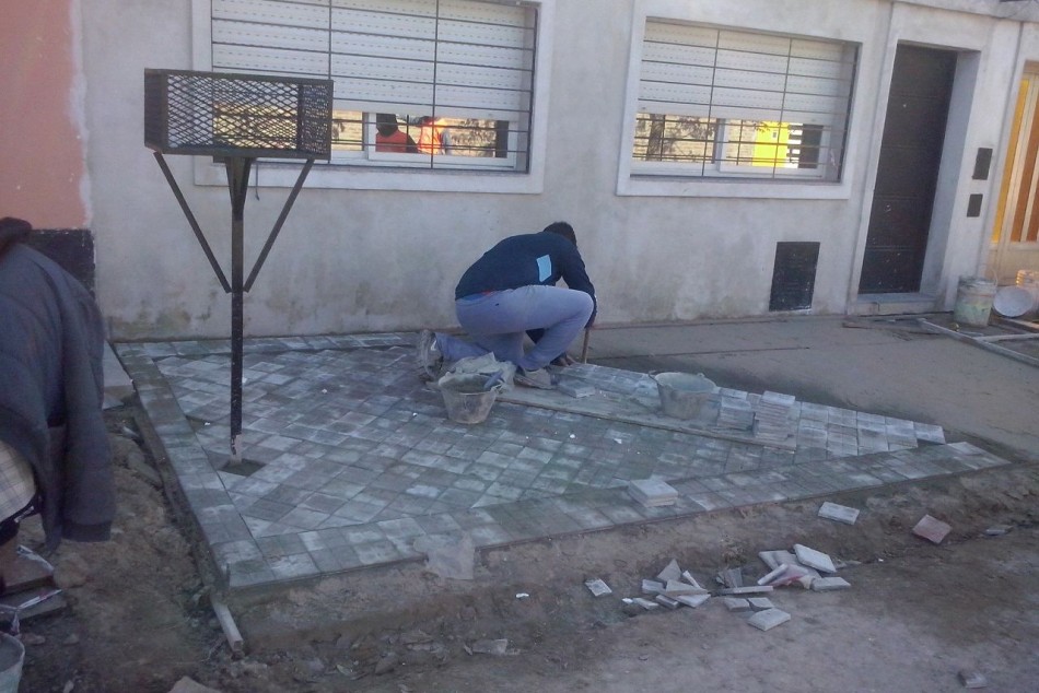 68347 | Por el programa Esfuerzo Compartido se repararon 2200 metros de veredas en el Sudoeste - Centro Municipal Distrito Sudoeste