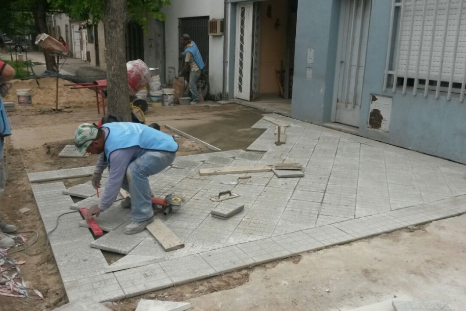 68351 | Por el programa Esfuerzo Compartido se repararon 2200 metros de veredas en el Sudoeste - Centro Municipal Distrito Sudoeste