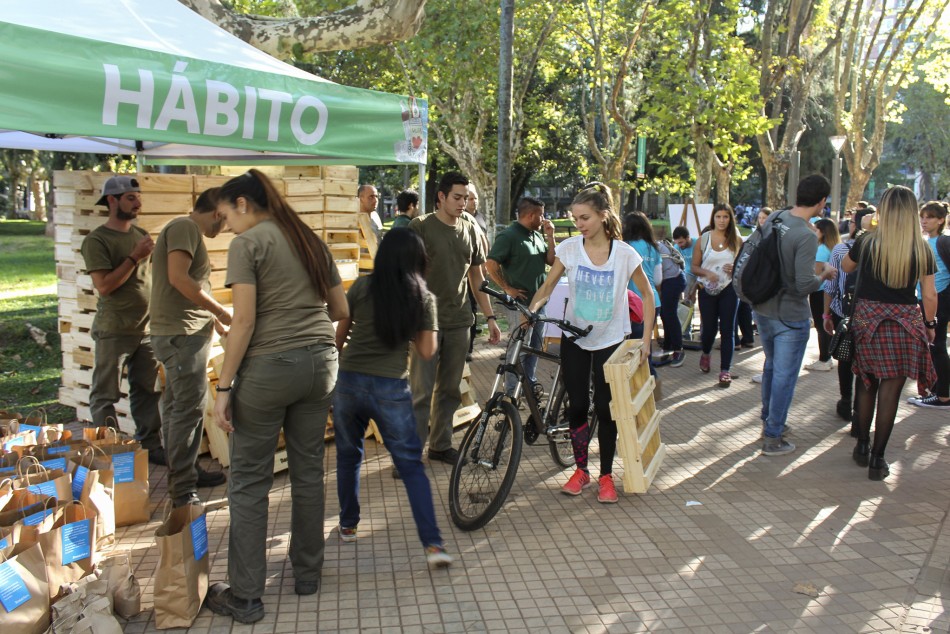 88026 | Canjeamos por Naturaleza será parte de la Feria de las R - Juan Pablo Allegue