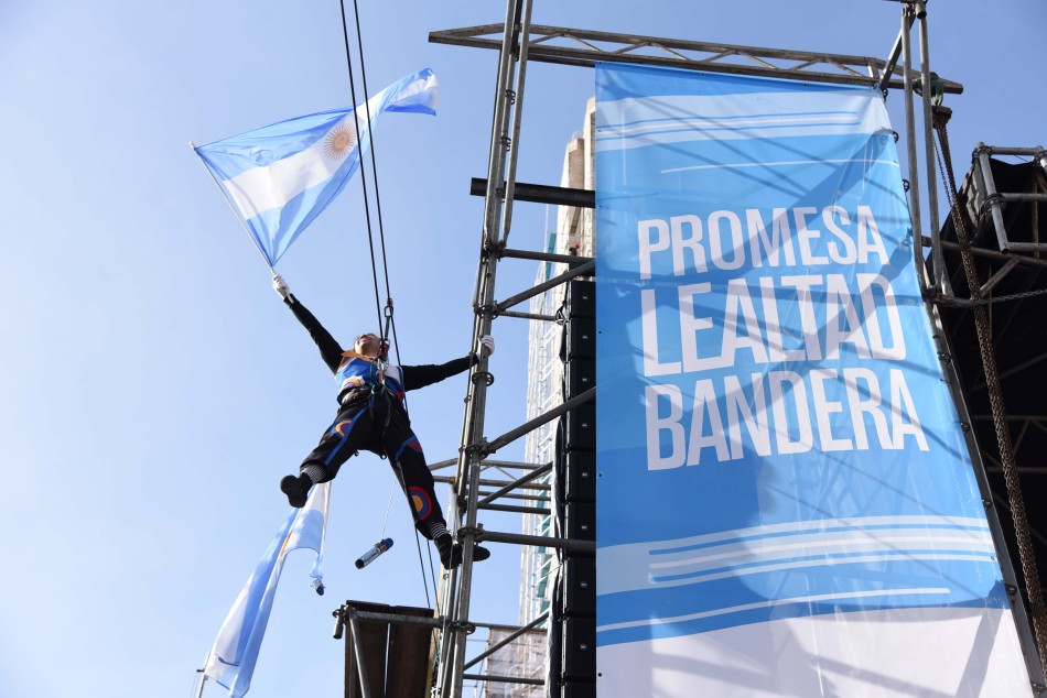 89749 | Promesa a la Bandera - Dir. Gral. de Comunicación Social (Silvio Moriconi)