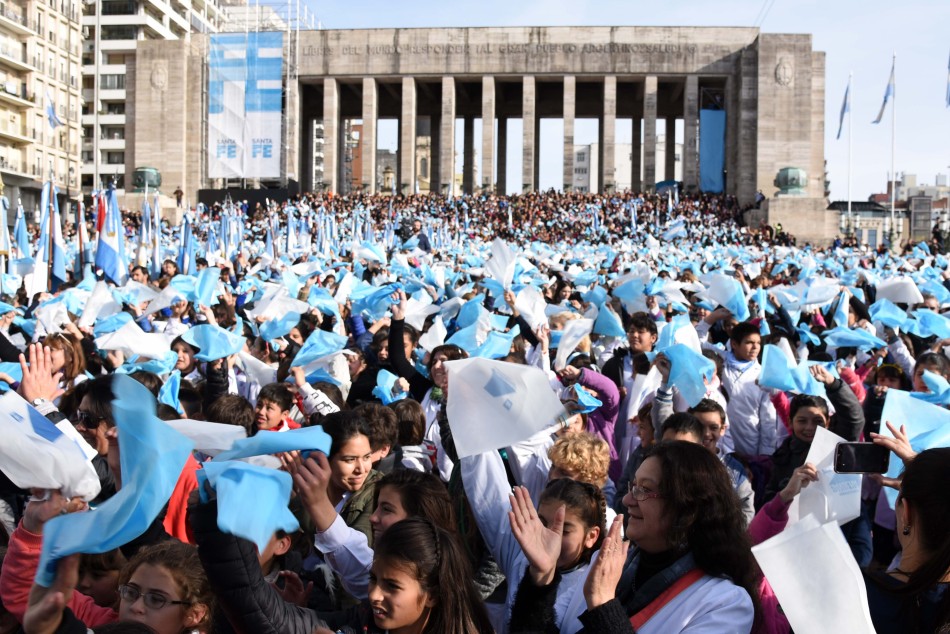 89761 | Promesa a la Bandera - Dir. Gral. de Comunicación Social (Silvio Moriconi)
