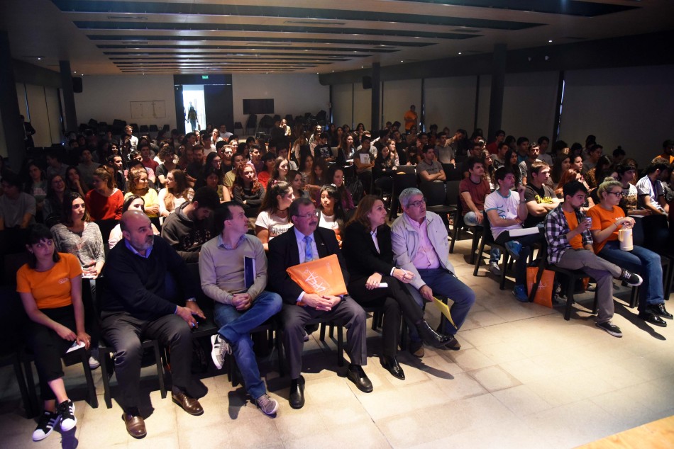 105023 | Congreso Estudiantes de Arquitectura  - Dir. Gral. de Comunicación Social (Marcelo Beltrame)