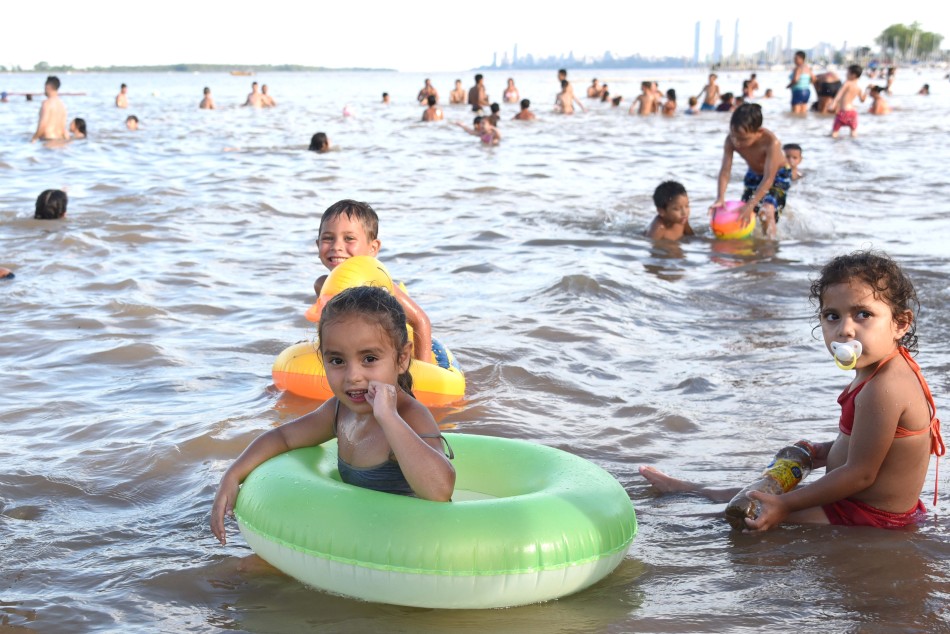 118815 | Verano en la Rambla Catalunya - Dir. Gral. de Comunicación Social (Marcelo Beltrame)