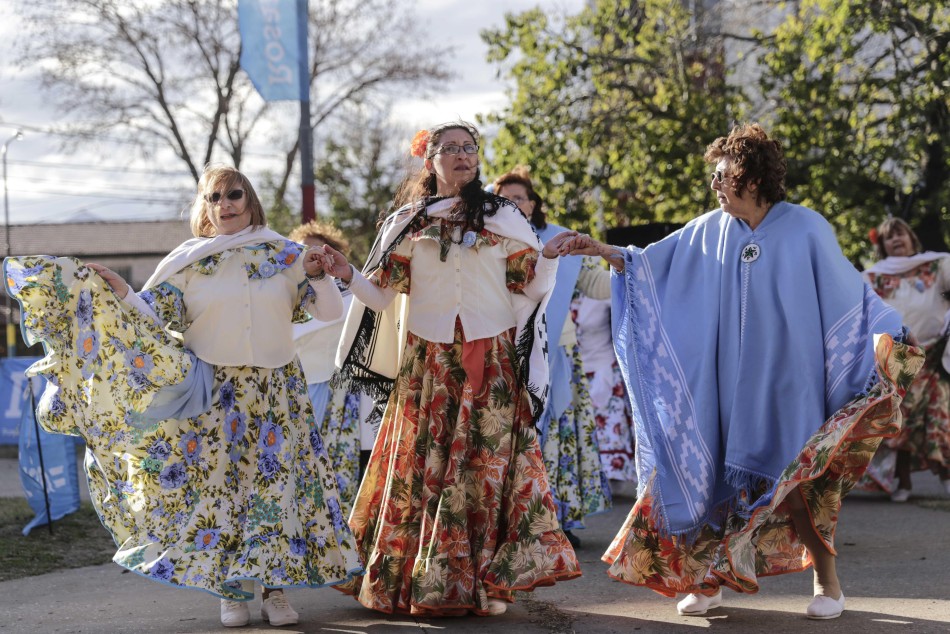 139986 | Las peñas folclóricas llenaron de color y música el distrito Sudoeste - Guillermo Turin Bootello