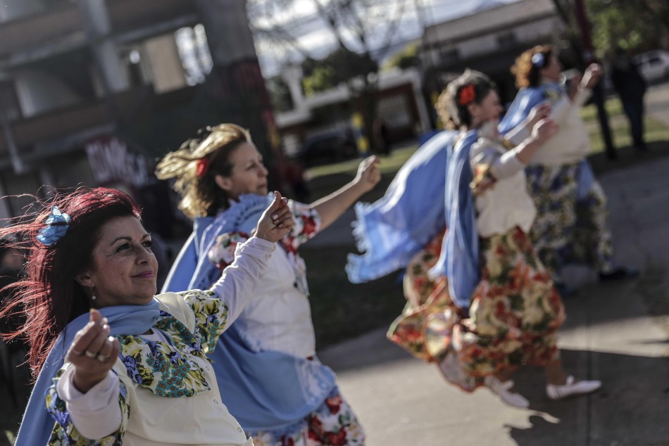 139984 | Las peñas folclóricas llenaron de color y música el distrito Sudoeste - Guillermo Turin Bootello