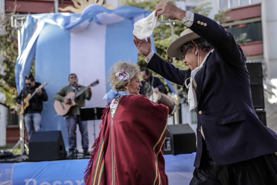 139989 | Las peñas folclóricas llenaron de color y música el distrito Sudoeste - Guillermo Turin Bootello