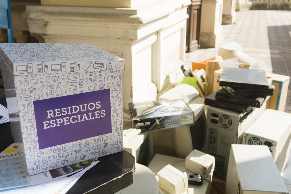 146104 | Las jornadas de recepción de materiales textiles e informáticos, con gran resultado -