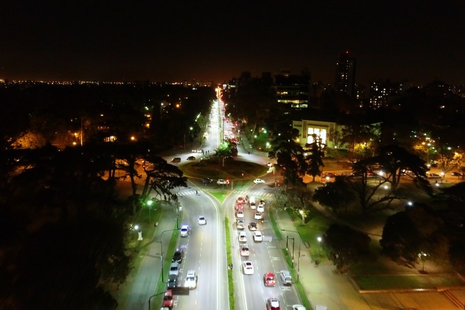 147685 | La Municipalidad inaugura la nueva iluminación led en Paseo Pellegrini - Sec. de Ambiente y Espacio Público