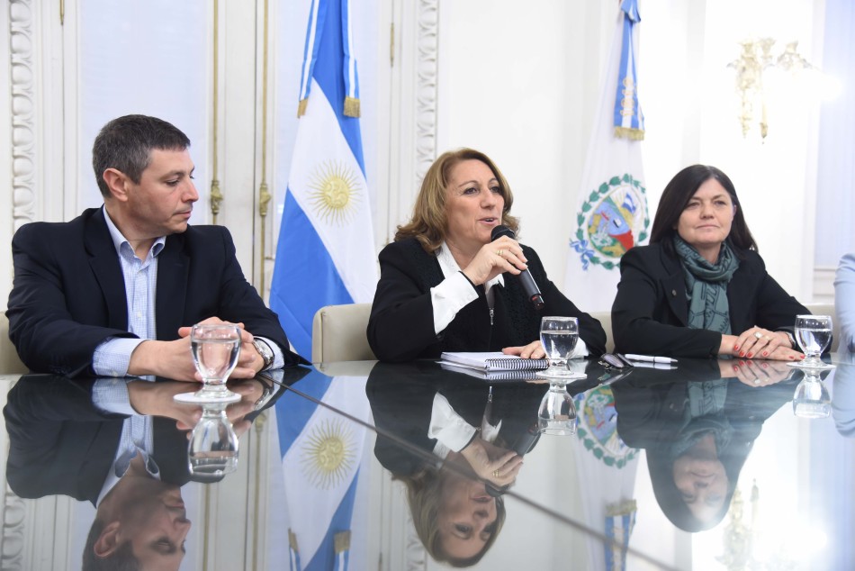 155445 | Fein adjudicó oficialmente el nuevo sistema de transporte urbano de pasajeros - Subsecretaría de Comunicación Social (Silvio Moriconi)