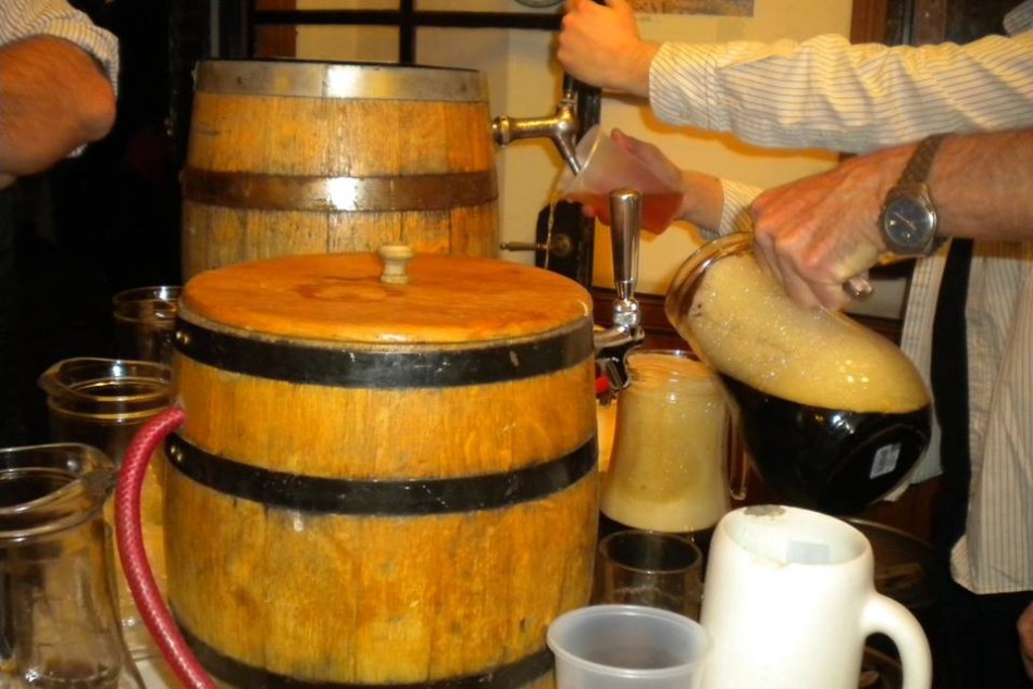 157955 | Se viene la octava edición de Noche de Colectividades  - Gentileza Ramiro Nogal