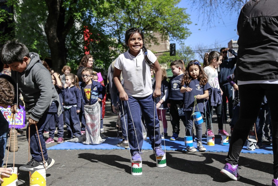 162430 | Día del Juego y la Convivencia en La Paz al 1300 - Sec. de Cultura y Educación (Guillermo Turin Bootello)
