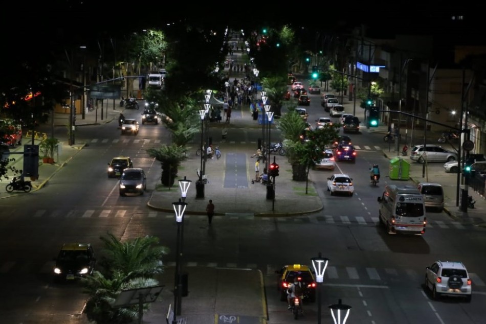 170194 | El bulevar Oroño ya cuenta con más de 1700 nuevas luminarias led - Nano Pruzzo