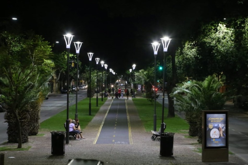 170193 | El bulevar Oroño ya cuenta con más de 1700 nuevas luminarias led - Nano Pruzzo