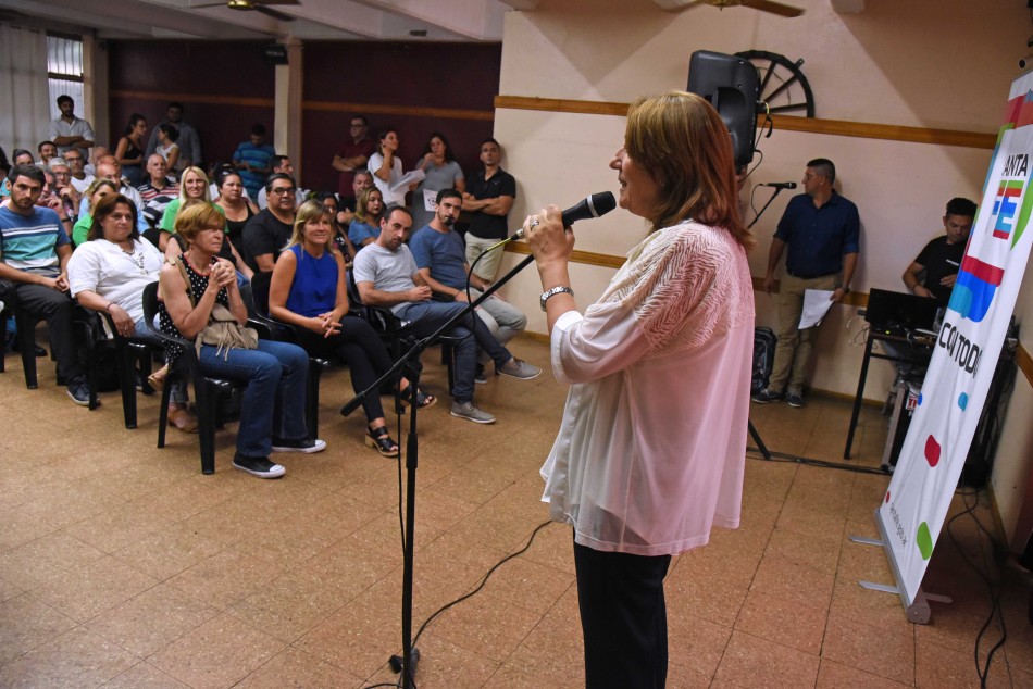 184618 | Entrega Subsidios a Clubes  - Subsecretaría de Comunicación Social (Marcelo Beltrame)