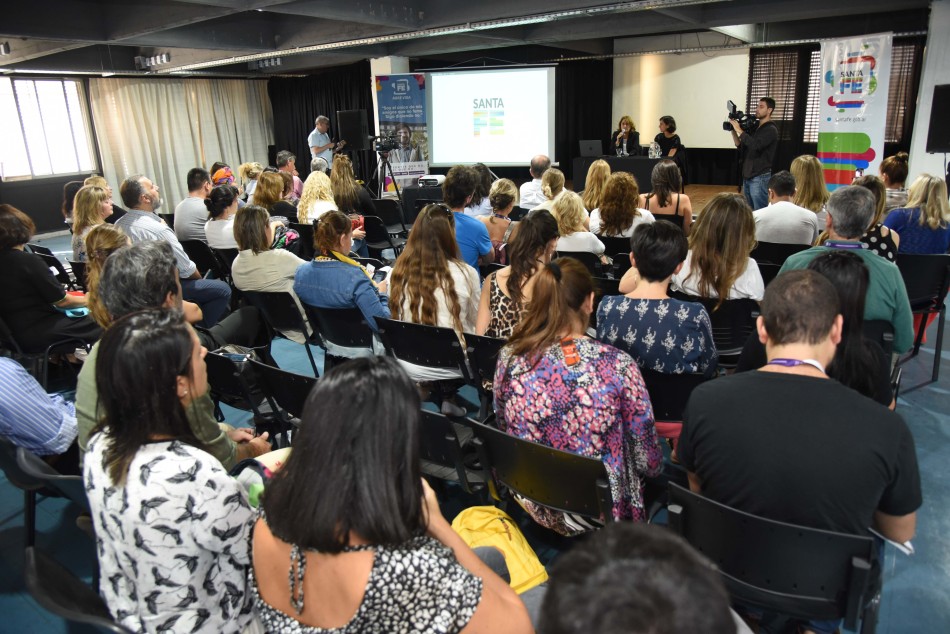 193123 | Intercambio de experiencias en políticas públicas para la prevención de consumos problemáticos - Subsecretaría de Comunicación Social (Silvio Moriconi)