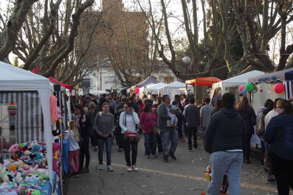 207493 | Rosario suma su 6ª feria autogestiva -