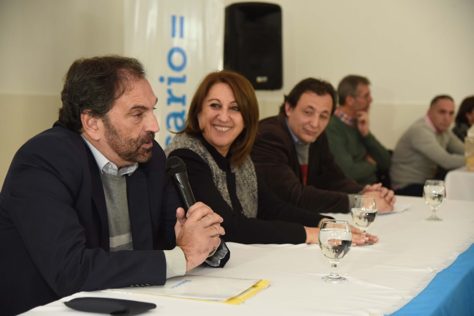 212347 | Apertura sobres para obra de pavimento en barrio Domingo Matheu - Subsecretaría de Comunicación Social (Silvio Moriconi)