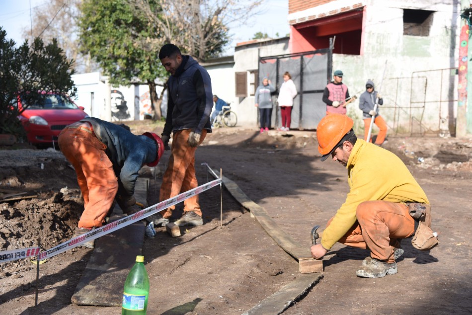 215868 | Recorrida obras de pavimento a nivel definitivo en B° Las Heras - Subsecretaría de Comunicación Social (Silvio Moriconi)