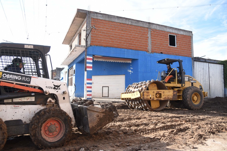 215866 | Recorrida obras de pavimento a nivel definitivo en B° Las Heras - Subsecretaría de Comunicación Social (Silvio Moriconi)