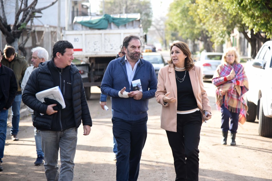 215867 | Recorrida obras de pavimento a nivel definitivo en B° Las Heras - Subsecretaría de Comunicación Social (Silvio Moriconi)