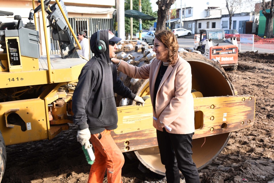 215869 | Recorrida obras de pavimento a nivel definitivo en B° Las Heras - Subsecretaría de Comunicación Social (Silvio Moriconi)