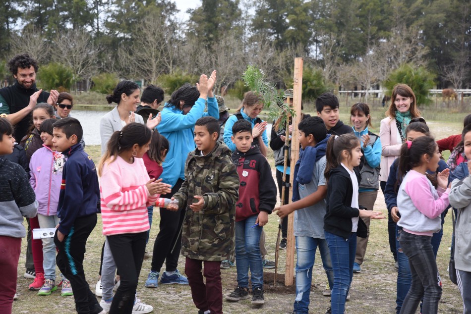 221007 | Día del Árbol en el Bosque de los Constituyentes - Subsecretaría de Comunicación Social (Silvio Moriconi)