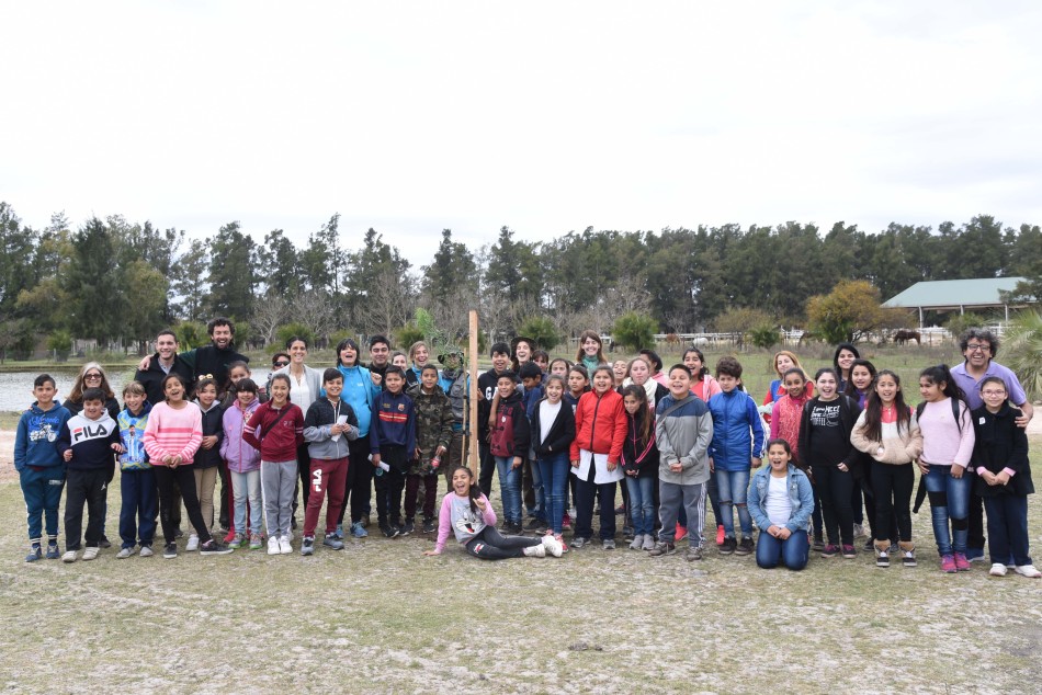 221008 | Día del Árbol en el Bosque de los Constituyentes - Subsecretaría de Comunicación Social (Silvio Moriconi)