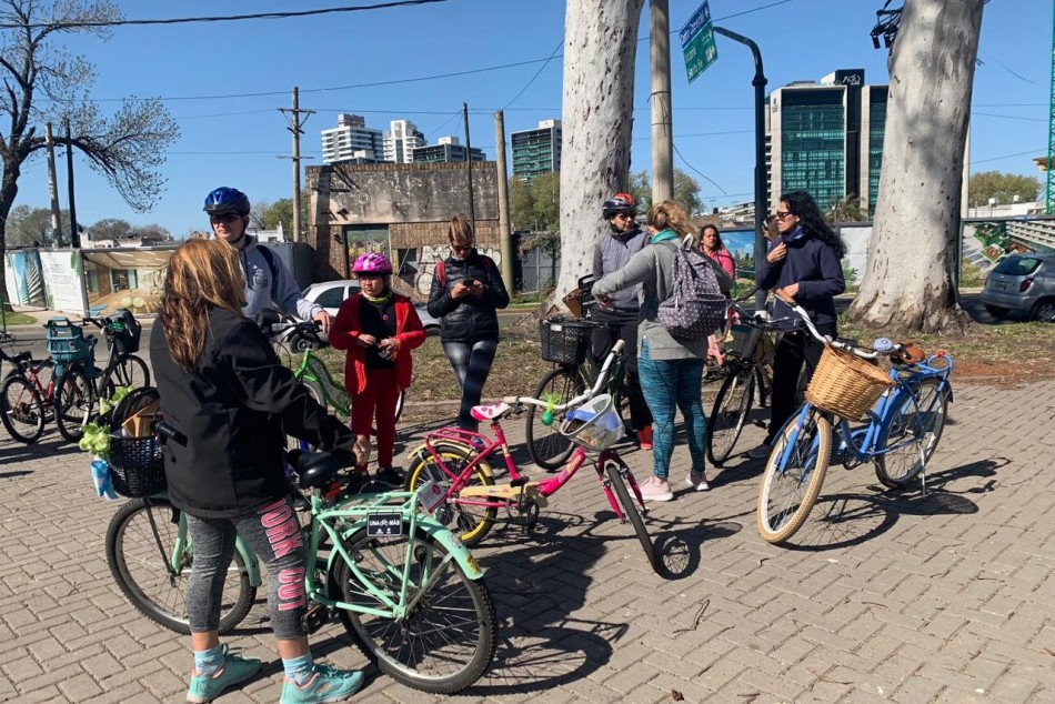 225394 |  - Candela Carnavale