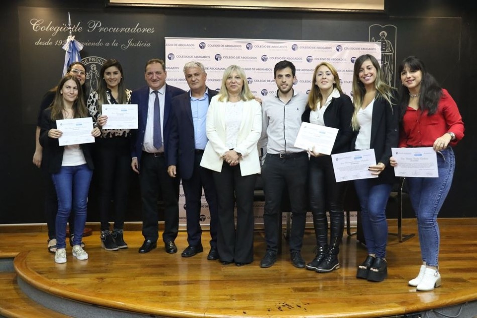 235378 | Abogadas recibieron diplomas por brindar asesoramiento en dependencia municipal - Municipalidad de Rosario