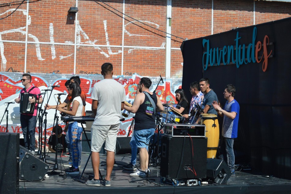 238771 | Talleres de Verano en el Galpón de las Juventudes -