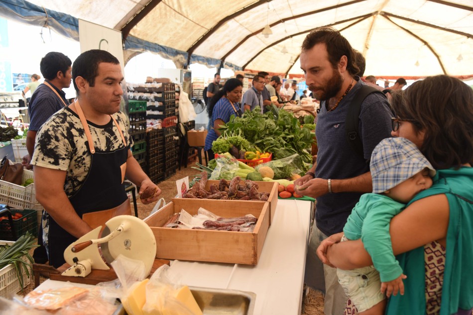 244378 | Mercado Social - Subsecretaría de Comunicación Social (Silvio Moriconi)