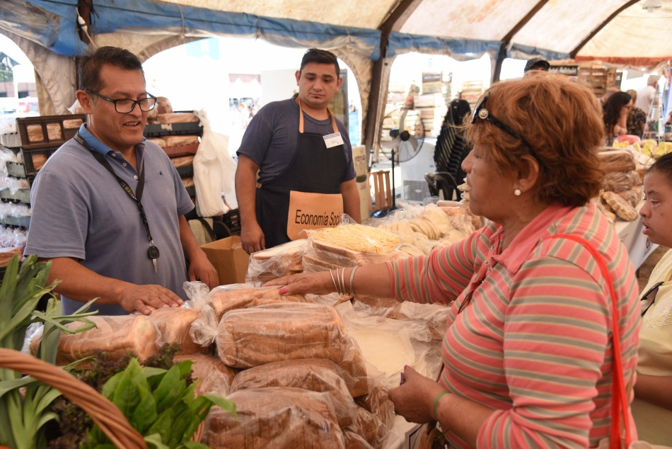 244381 | Mercado Social - Subsecretaría de Comunicación Social (Silvio Moriconi)