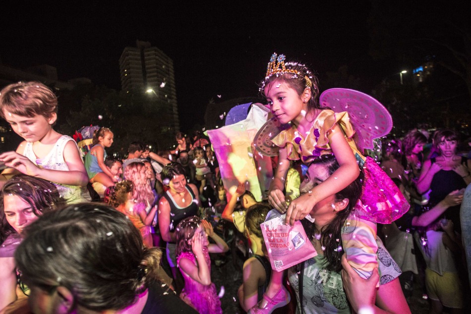 249460 | Baile de cabezudos en Ciudad de los Niños - Sec. de Cultura y Educación (Guillermo Turin Bootello)