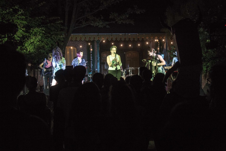 249465 | Baile de cabezudos en Ciudad de los Niños - Sec. de Cultura y Educación (Guillermo Turin Bootello)