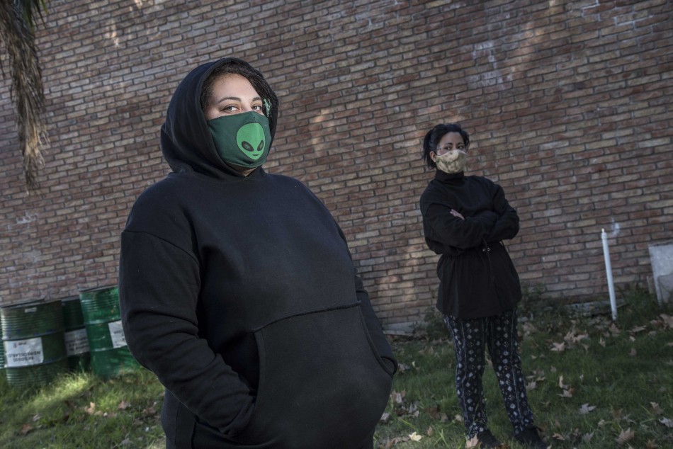 258382 | Fotos confección de cubrebocas en CMD Sur - Sec. de Cultura y Educación (Guillermo Turin Bootello)