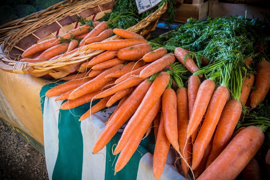 282721 | LLega el Mercado social al barrio Santa Teresita - Karen Roeschlin