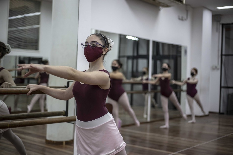 326290 | Escuela de Danzas - Guillermo Turin Bootello