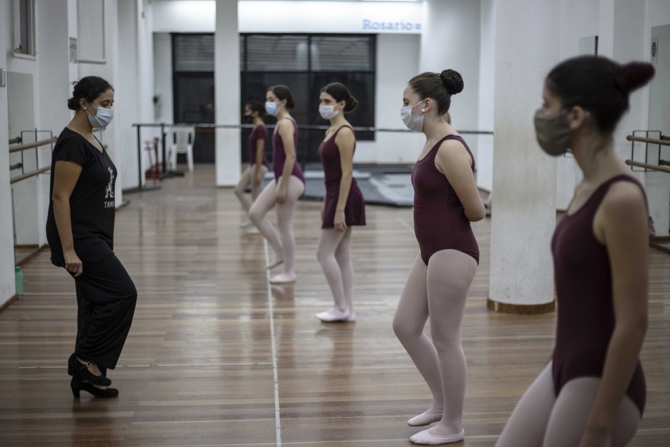 326291 | Escuela de Danzas - Guillermo Turin Bootello