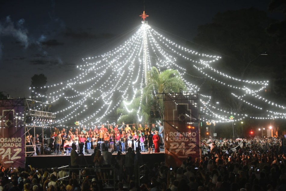 340058 | Encendido del árbol de Navida en Pellegrini y Oroño - Sebastián Suárez Meccia